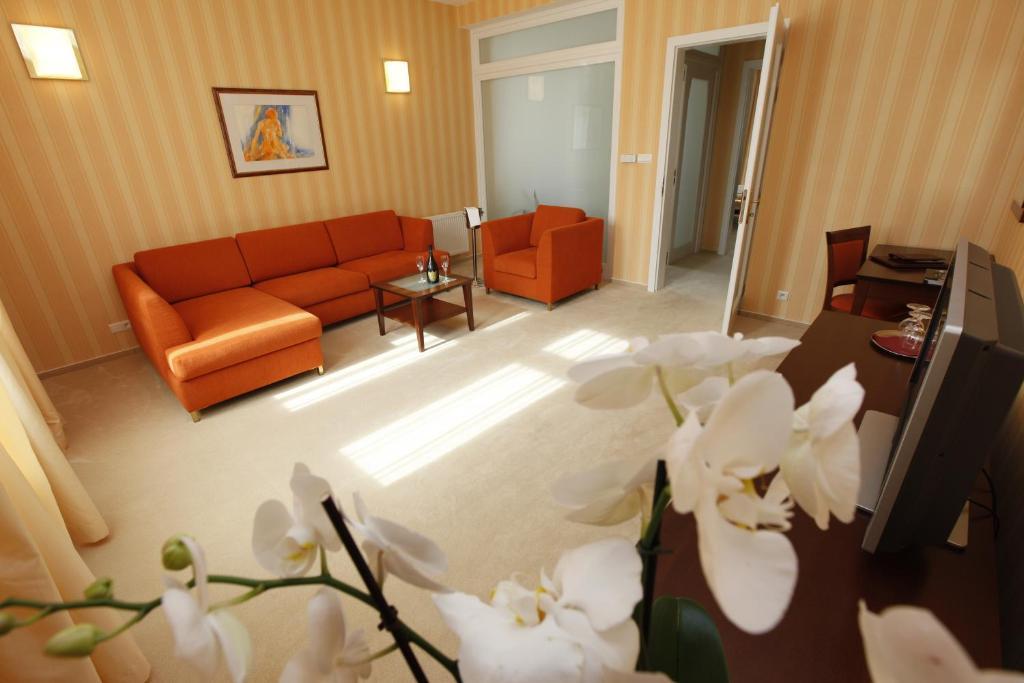 Hotel Sandor Pavillon Piestany Ruang foto