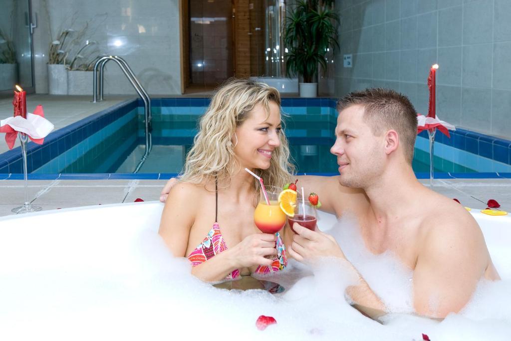 Hotel Sandor Pavillon Piestany Bagian luar foto