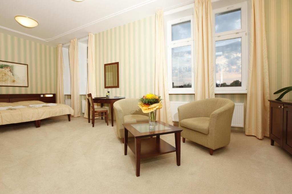 Hotel Sandor Pavillon Piestany Bagian luar foto